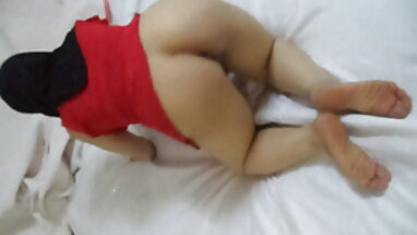 Cô gái phim ses vo chong tóc vàng gợi Jeanie Marie khoan